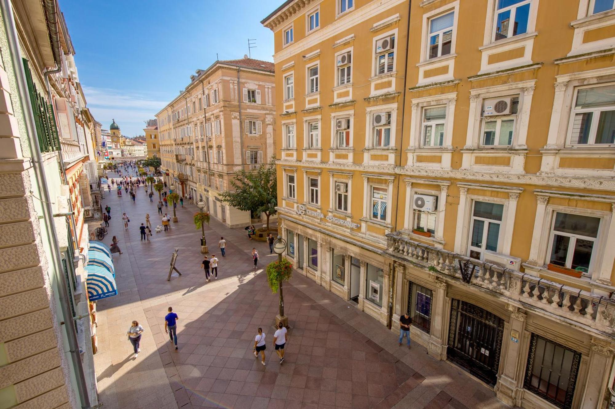 Cosy&Lux On Main Square, Korzo Rijeka Apartment Luaran gambar